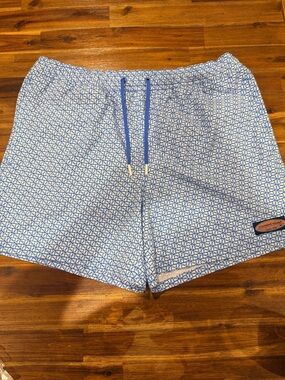 Vineyard Vines Light Blue Patterned Men’s Swim Trunks with Blue Drawstring